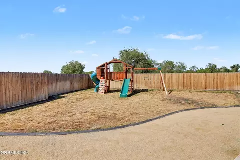 Exterior - 606 Sycamore Dr, Fallon, NV 89406 photo 3 of 4