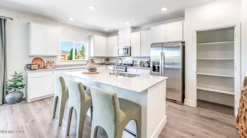 655 Fraser Loop, Dayton, NV 89403 photo 4