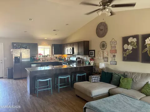 549 Beeghly Dr, Fallon, NV 89406 photo 3