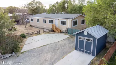 408 E Gepford Pkwy, Sun Valley, NV 89433