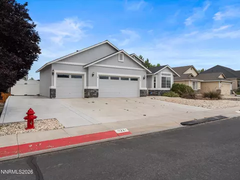 1122 Dixie Ln, Fernley, NV 89408