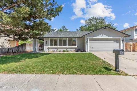 1270 Express St, Sparks, NV 89434