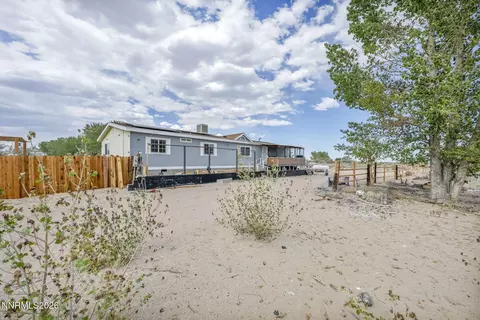 8860 Brush Garden Dr, Fallon, NV 89406