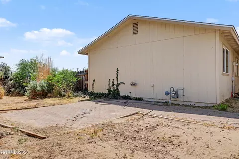 Exterior - 900 Joyce Ct, Fallon, NV 89406 photo 2 of 4