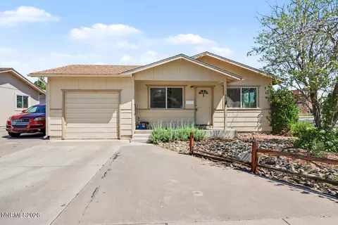900 Joyce Ct, Fallon, NV 89406