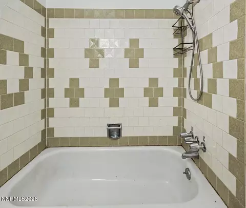Bath - 900 Joyce Ct, Fallon, NV 89406 photo 1 of 3