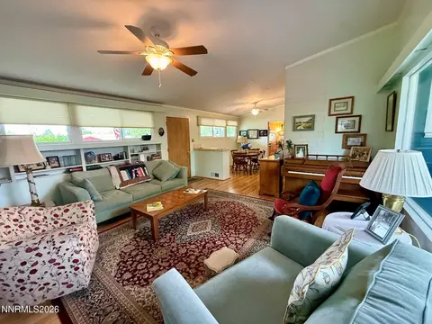 Living - 295 Circle Dr, Reno, NV 89509 photo 2 of 6