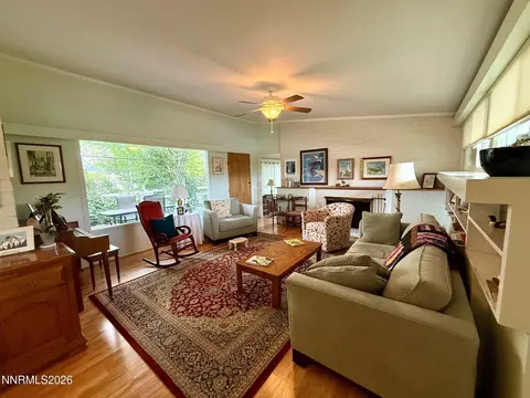 Living - 295 Circle Dr, Reno, NV 89509 photo 3 of 6