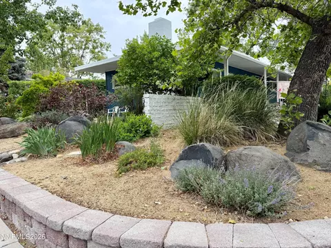 Exterior - 295 Circle Dr, Reno, NV 89509 photo 6 of 7