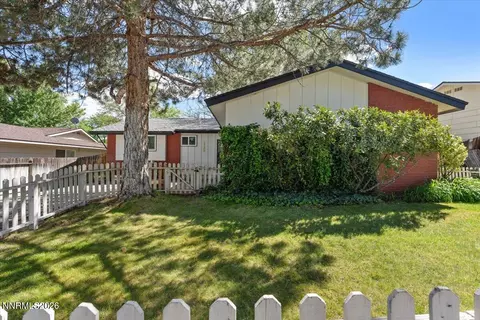 2750 Gellert Dr, Reno, NV 89503