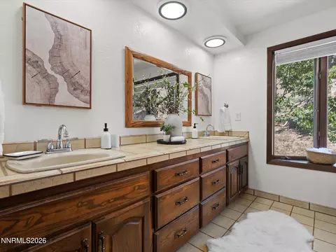 Bath - 20449 Temelec Way, Reno, NV 89521 photo 3 of 6