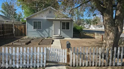 32 E Bridge St, Yerington, NV 89447