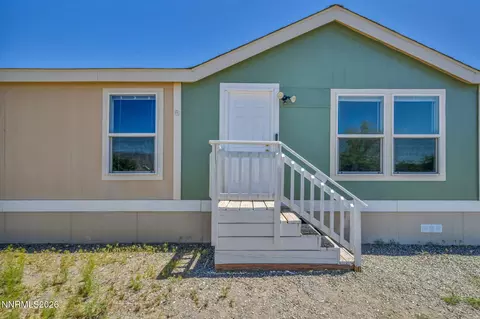 5180 Miwok Dr, Silver Springs, NV 89429