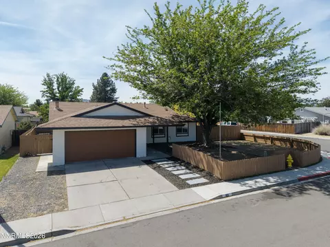 913 Glen Molly Dr, Sparks, NV 89434