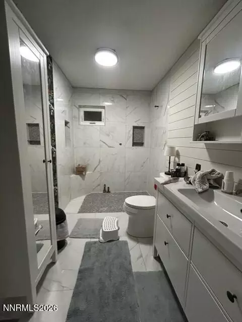 Bath - 461 Pintail Dr, Fallon, NV 89406 photo 3 of 5