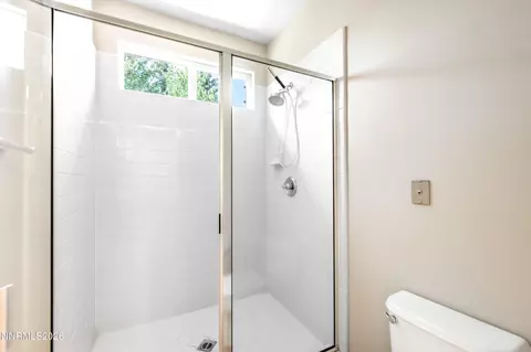 Bath - 490 Miesque Ct, Reno, NV 89521 photo 2 of 4