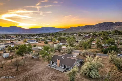 1625 Chowbuck St, Minden, NV 89423