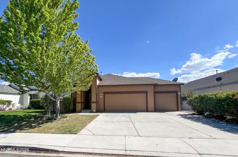 1135 Mountain Rose Dr, Fernley, NV 89408