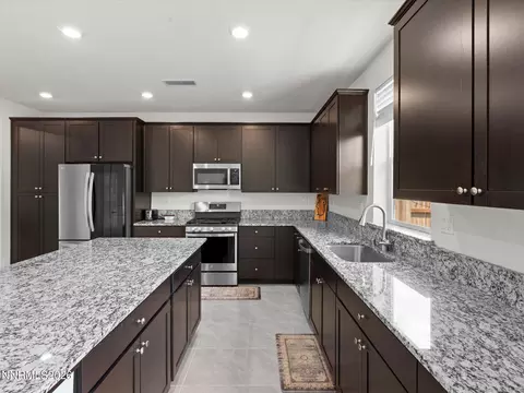 Kitchen - 1127 Dapple Dr, Minden, NV 89423 photo 3 of 8