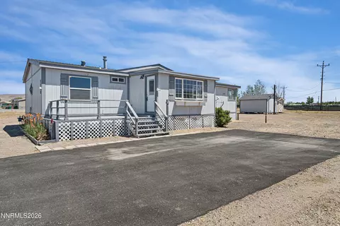 5720 Apache Dr, Stagecoach, NV 89429 photo 2