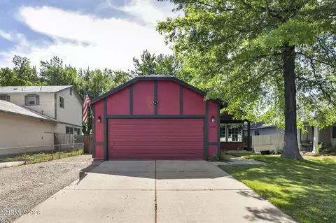 2434 Fieldcrest Dr, Carson City, NV 89701