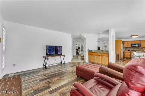 Living - 10 Eagle Claw Ct, Reno, NV 89523 photo 3 of 3