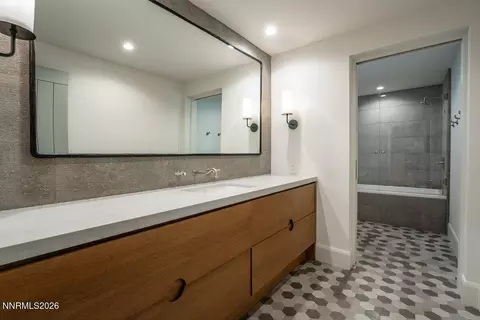 Bath - 261 Eagle Ln, Glenbrook, NV 89413 photo 5 of 7
