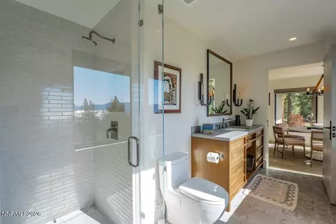 Bath - 261 Eagle Ln, Glenbrook, NV 89413 photo 4 of 7