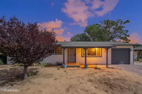250 Mccart St, Fernley, NV 89408