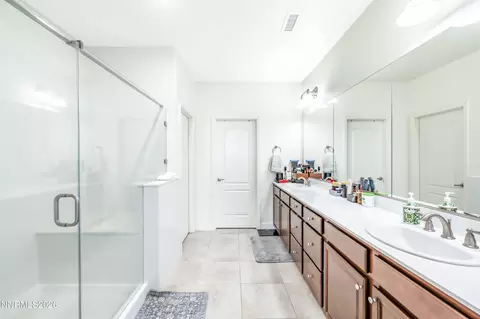 Bath - 9705 Pachuca Dr, Reno, NV 89521 photo 1 of 5
