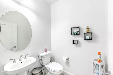 Bath - 9705 Pachuca Dr, Reno, NV 89521 photo 5 of 5