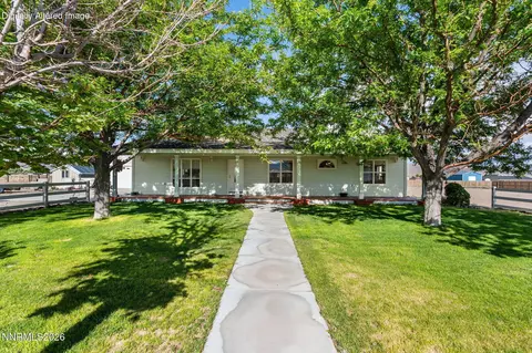 6035 Boyer Ln, Stagecoach, NV 89429