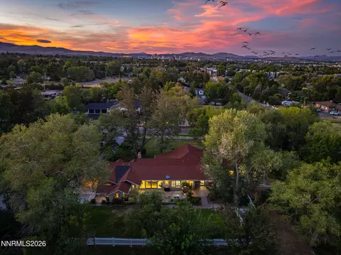 1400 Meadowview Ln, Reno, NV 89509