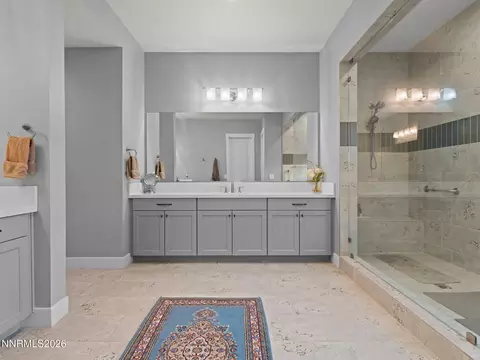 Bath - 3063 Feathertop Dr, Reno, NV 89521 photo 8 of 10