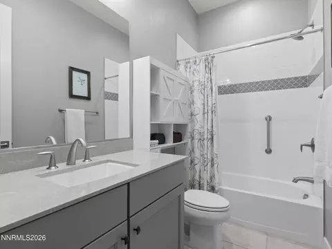 Bath - 3063 Feathertop Dr, Reno, NV 89521 photo 3 of 10