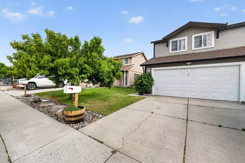 1735 Catham Ln, Sparks, NV 89434