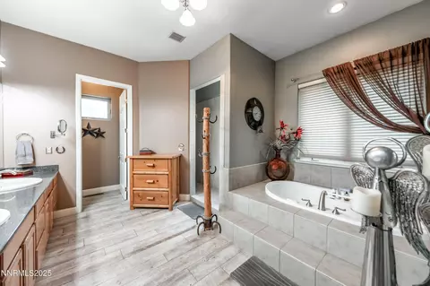 Bath - 4433 Casey Rd, Fallon, NV 89406 photo 1 of 9