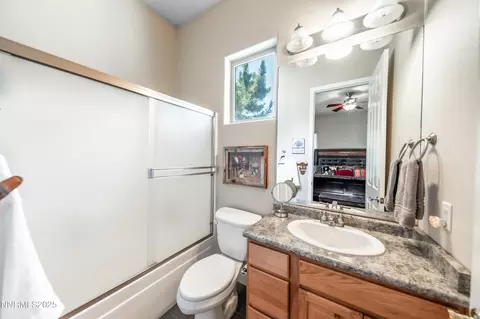 Bath - 4433 Casey Rd, Fallon, NV 89406 photo 8 of 9