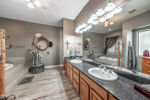 Bath - 4433 Casey Rd, Fallon, NV 89406 photo 3 of 9