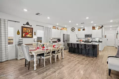 Dining - 1085 Tamarack Ct, Fallon, NV 89406 photo 2 of 2