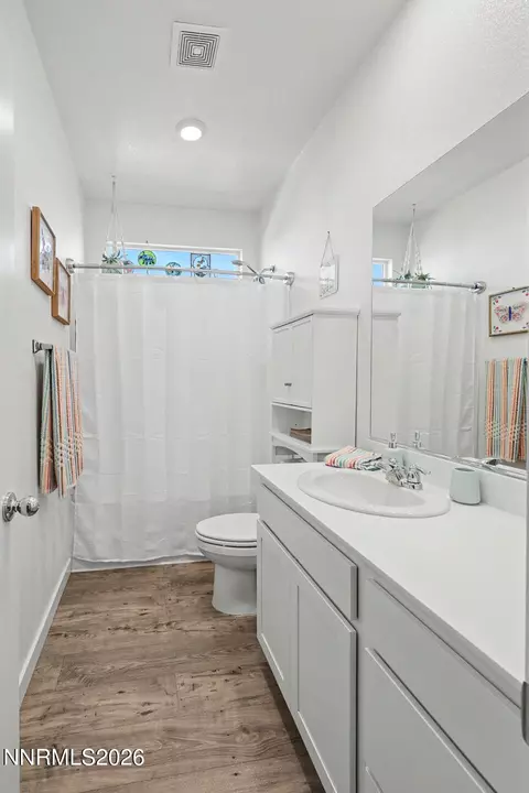 Bath - 1085 Tamarack Ct, Fallon, NV 89406 photo 1 of 2