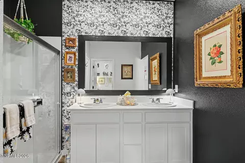 Bath - 1085 Tamarack Ct, Fallon, NV 89406 photo 2 of 2