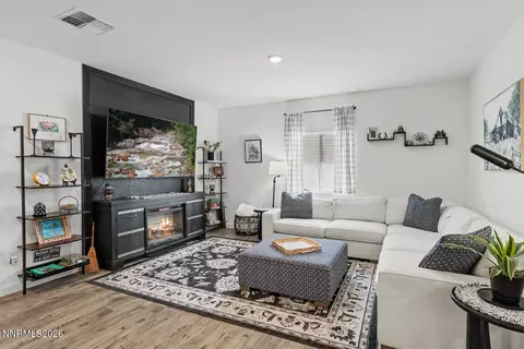 Living - 1085 Tamarack Ct, Fallon, NV 89406 photo 1 of 2