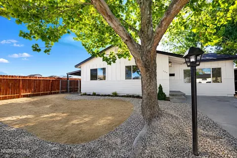 742 Ruth St, Carson City, NV 89701