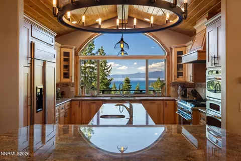 220 Sleepy Hollow Gln, Zephyr Cove, NV 89448