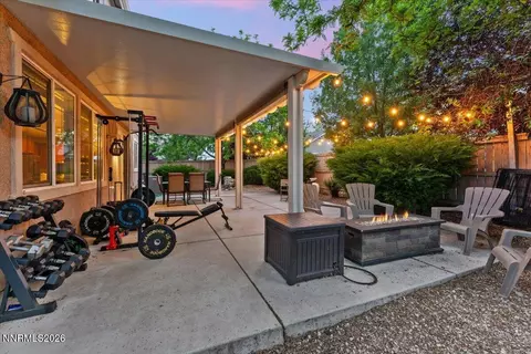 Exterior - 10891 Oakhaven Dr, Reno, NV 89521 photo 3 of 23