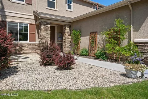 Exterior - 10891 Oakhaven Dr, Reno, NV 89521 photo 14 of 23