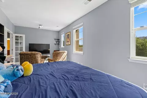 Bedroom - 10891 Oakhaven Dr, Reno, NV 89521 photo 9 of 10