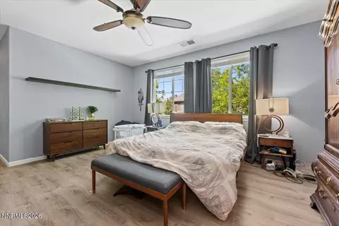 Bedroom - 10891 Oakhaven Dr, Reno, NV 89521 photo 4 of 10