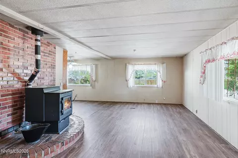 Living - 1380 River View Dr, Fallon, NV 89406 photo 2 of 3
